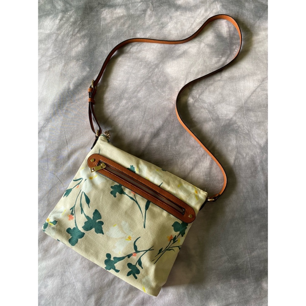 Floral Crossbody Purse - Picture 7 of 9